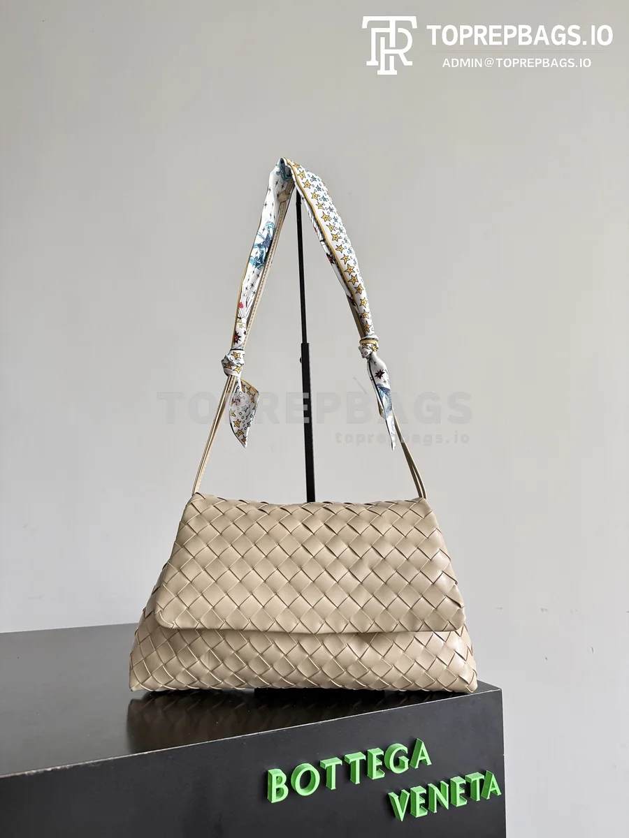 i1778496798776_6803_0_8 Bottega Veneta Dustbag Giorno in Beige