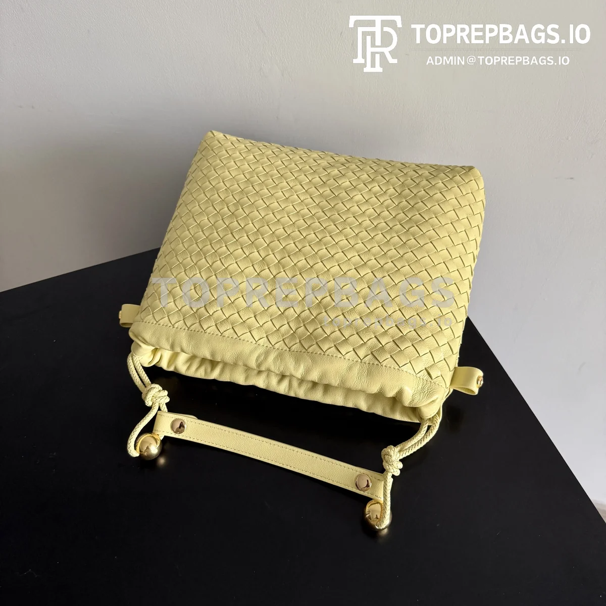 i1778496825163_6801_0_4 Bottega Veneta Dustbag Hobo in Yellow