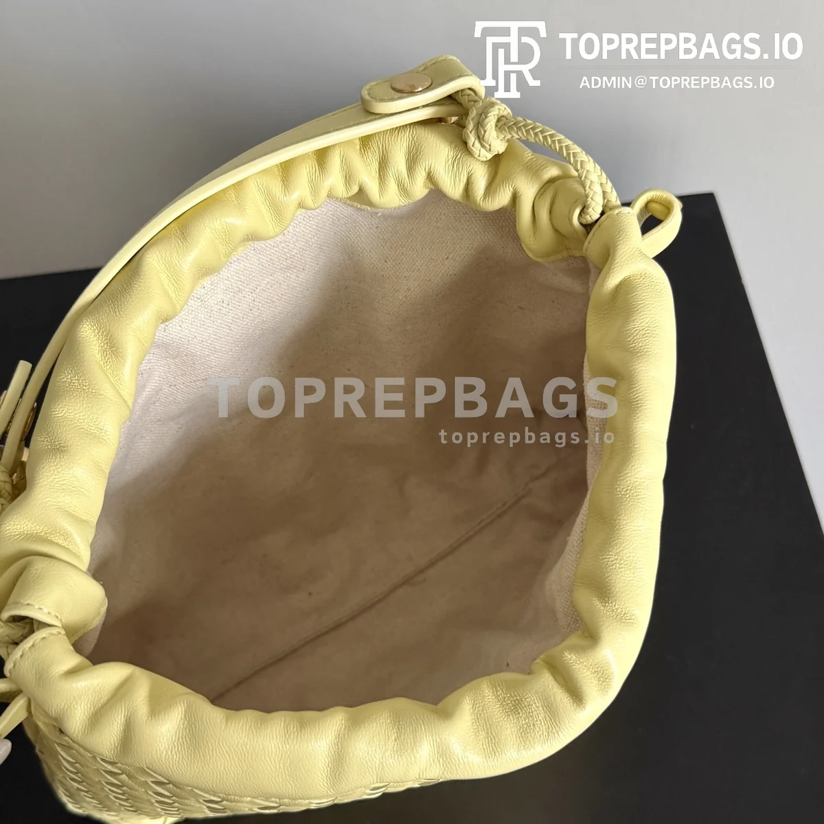 i1778496826415_3930_0_5 Bottega Veneta Dustbag Hobo in Yellow