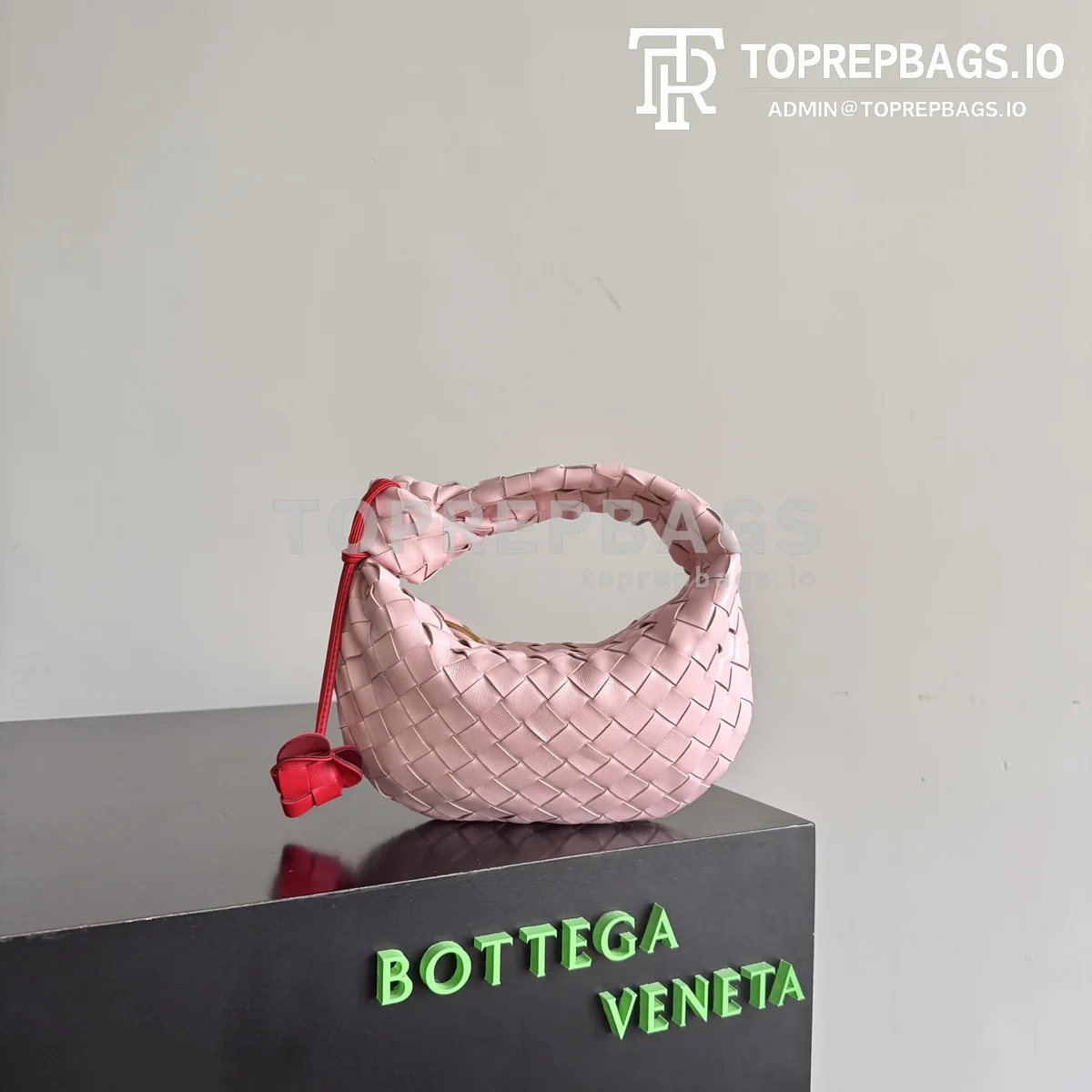 i1778497114479_2869_0_0 Bottega Veneta Mini Jodie in Pink