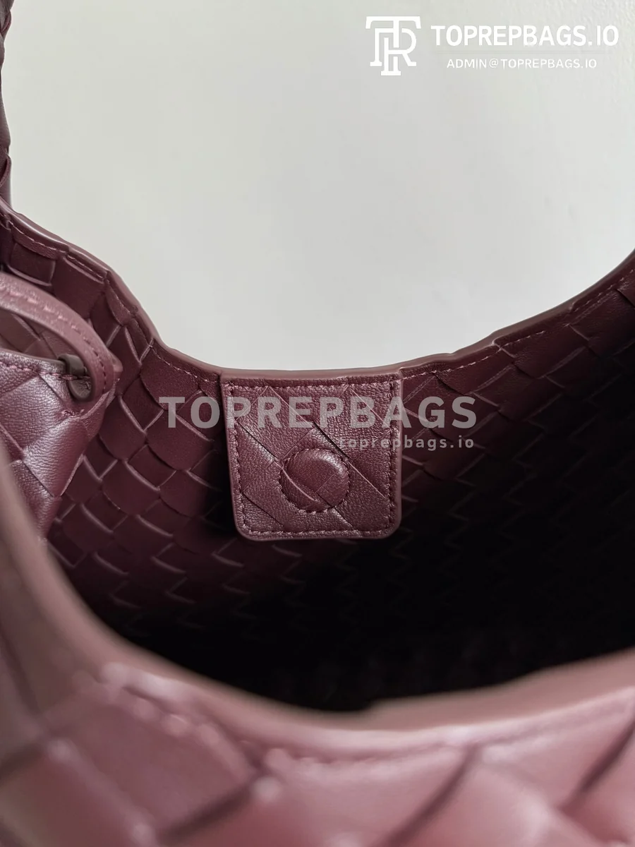 i1778497740281_365_0_5 Bottega Veneta Campana in Burgundy