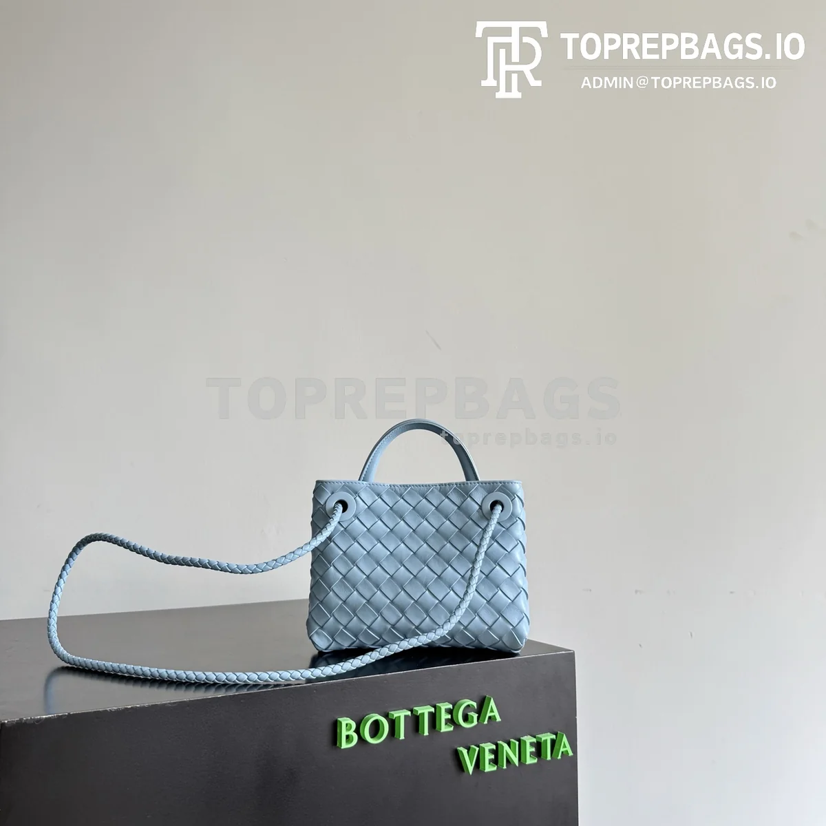 i1778497814522_5327_0_2 Bottega Veneta Andiamo Mini in Blue