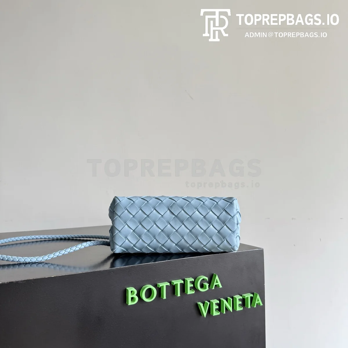 i1778497815781_4825_0_3 Bottega Veneta Andiamo Mini in Blue
