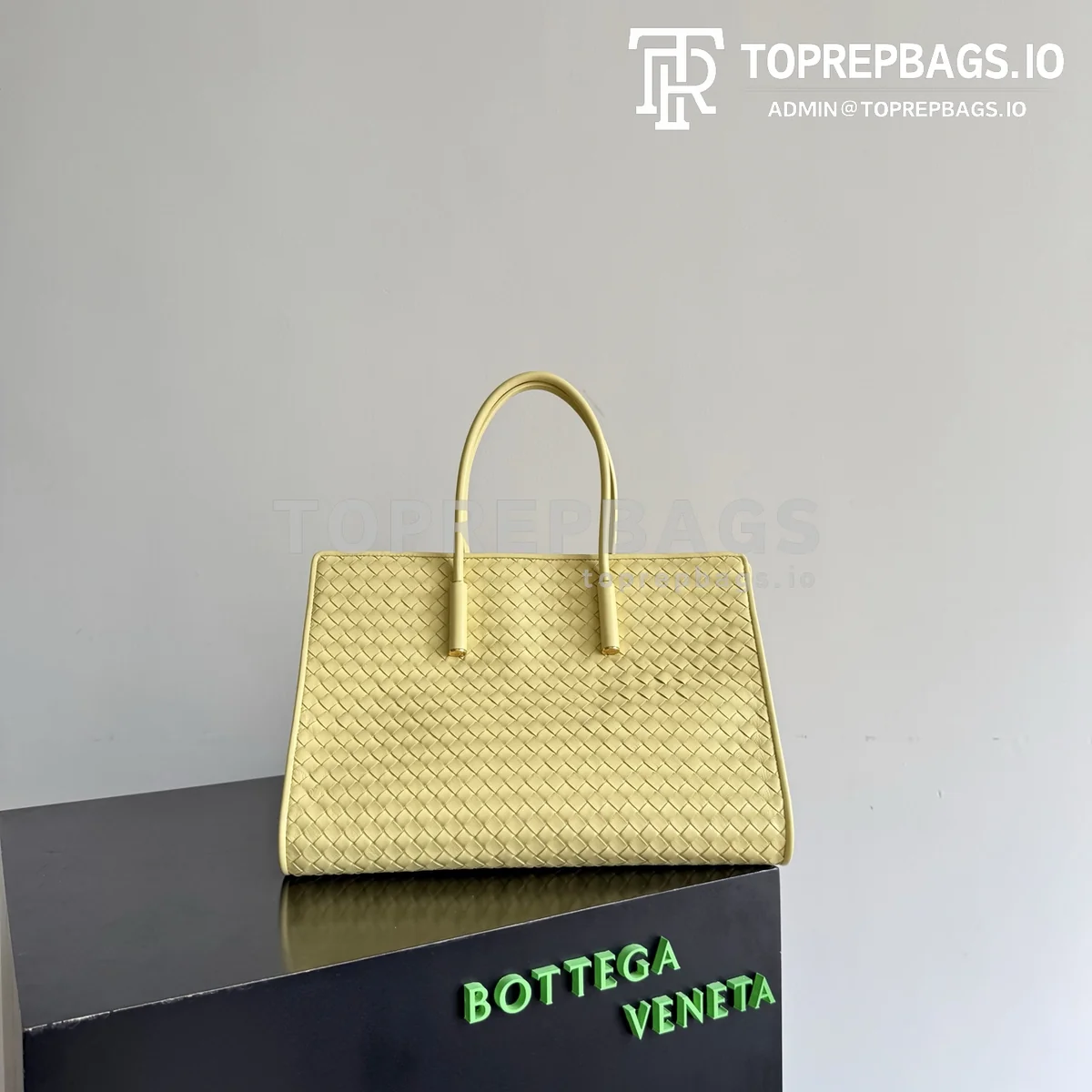 i1778497930348_5906_0_0 Bottega Veneta Barbara in Yellow