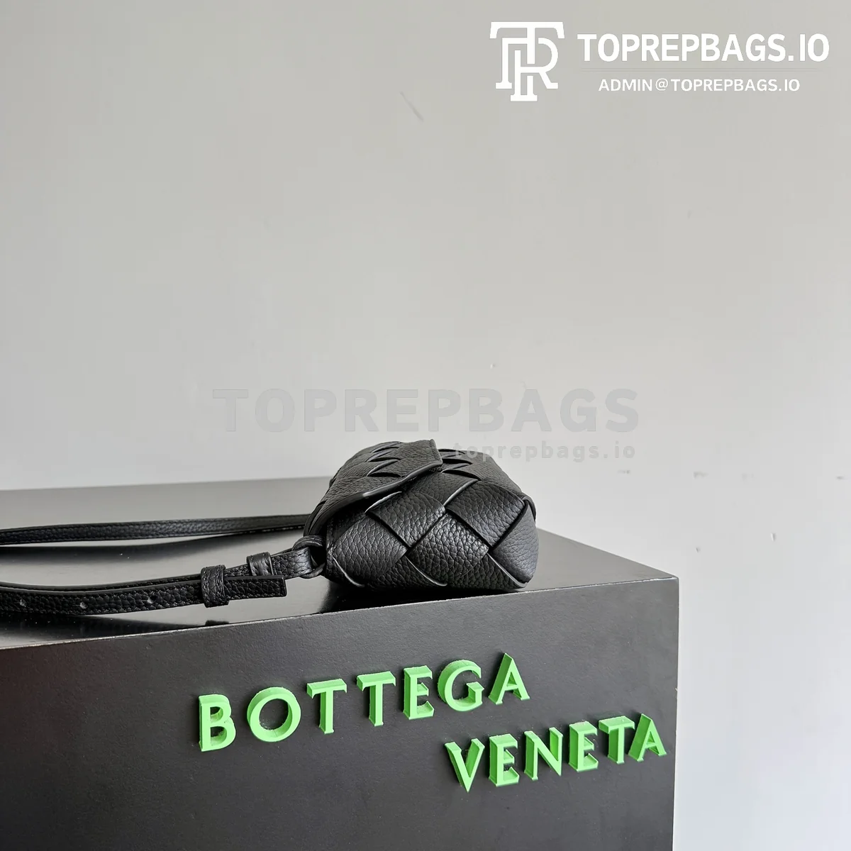 Bottega Veneta Diago in Black