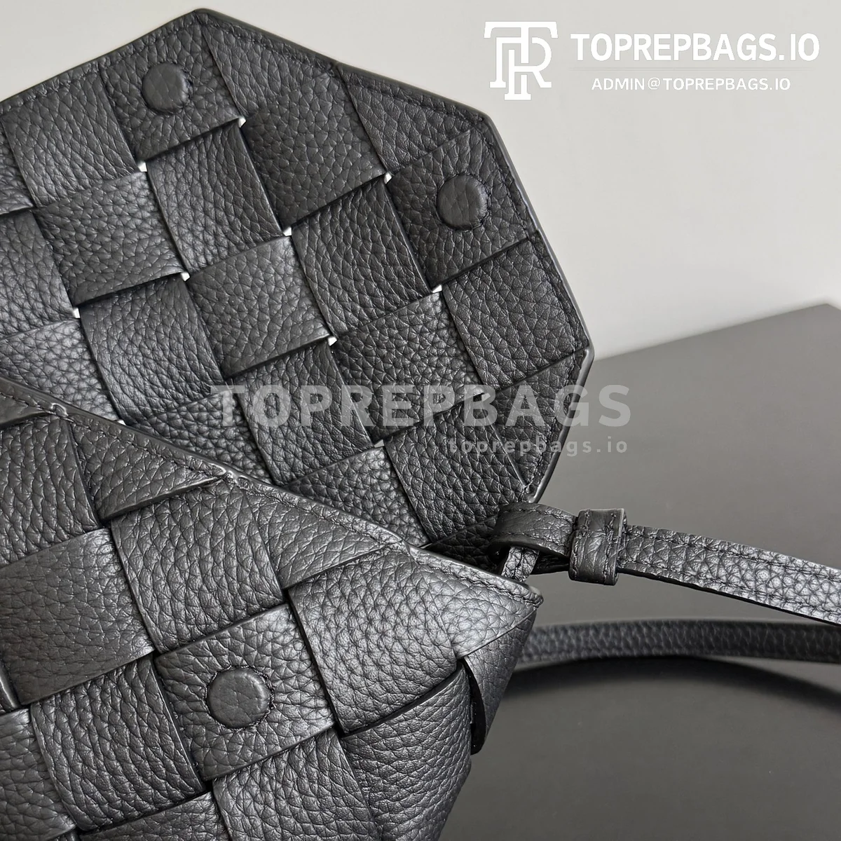 i1778669691657_6853_0_8 Bottega Veneta Diago in Black