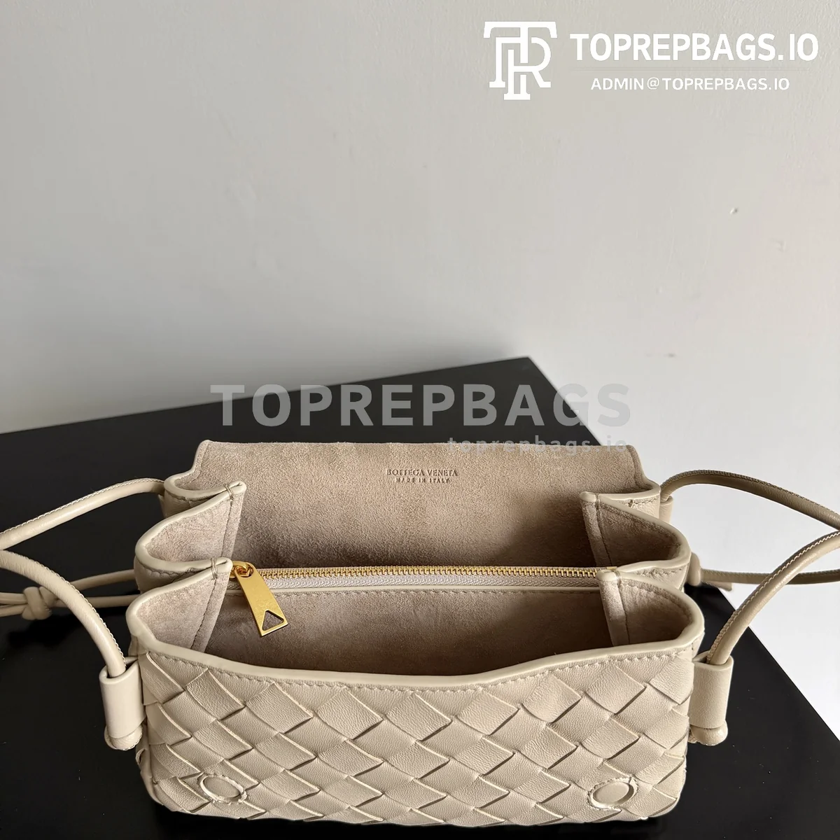 i1778669728923_9717_0_6 Bottega Veneta Notturno in Taupe