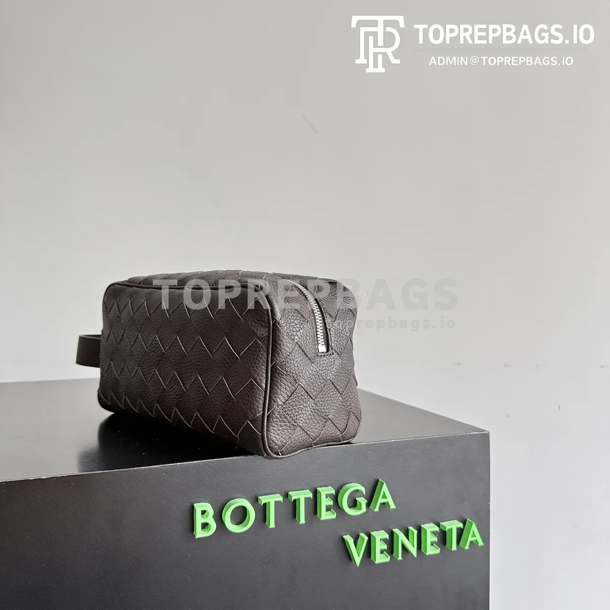 i1778669763743_4977_0_4 Bottega Veneta Intrecciato in Brown