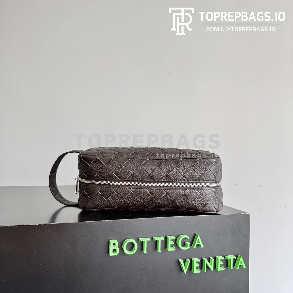 i1778669766440_7918_0_2 Bottega Veneta Intrecciato in Brown