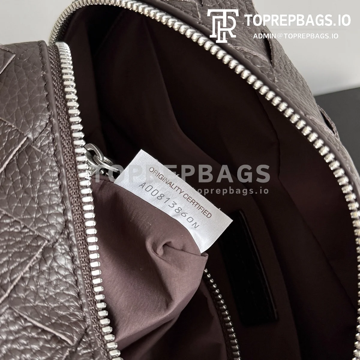 i1778669772408_6882_0_8 Bottega Veneta Intrecciato in Brown
