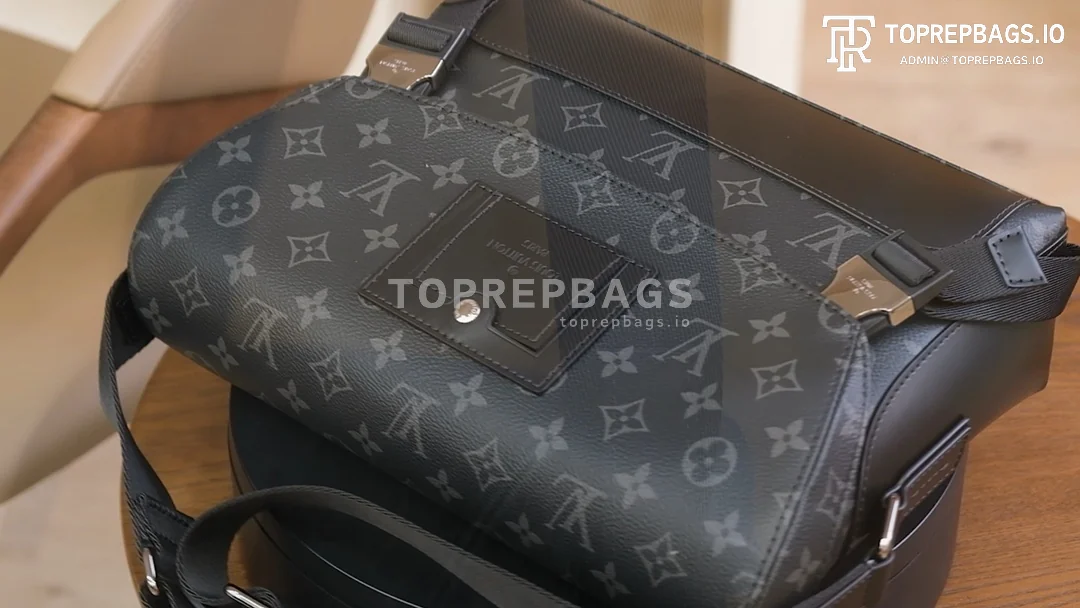 o1666347128_4036 Louis Vuitton Voyager Messenger in Black