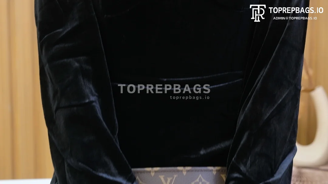 o1666945233_9699 Louis Vuitton Toiletry 26 Small in Brown