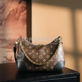 Louis Vuitton Boulogne Hobo in Brown