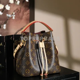 Louis Vuitton NeoNoe BB in Brown