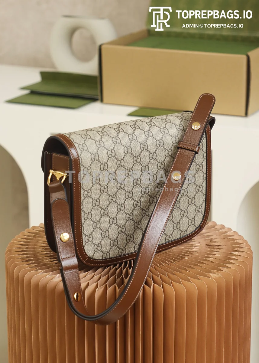 Gucci 1955 Horsebit Saddle in Beige