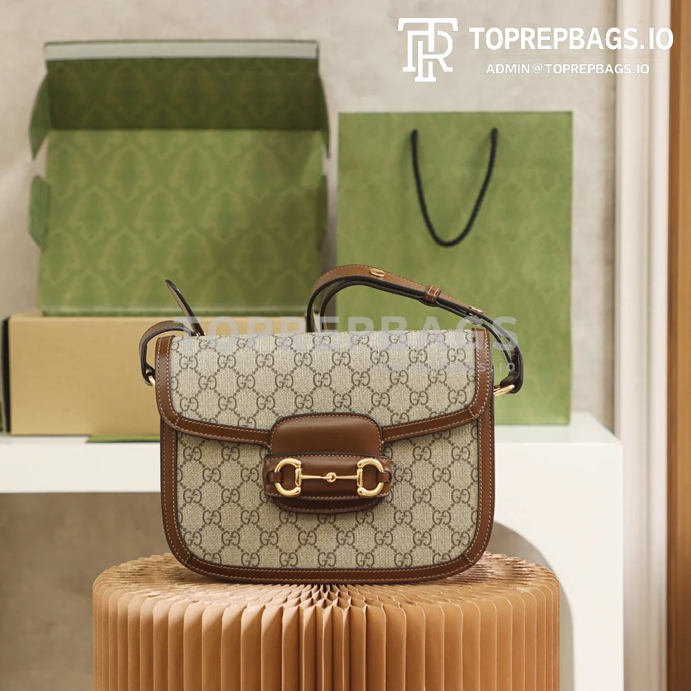 Gucci 1955 Horsebit Saddle in Beige