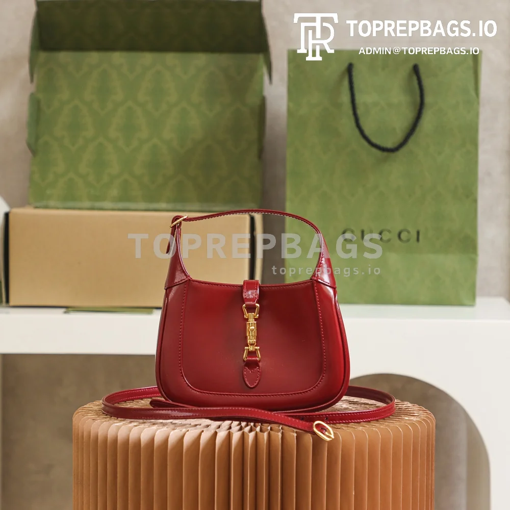 Gucci Jackie 1961 Mini in Red