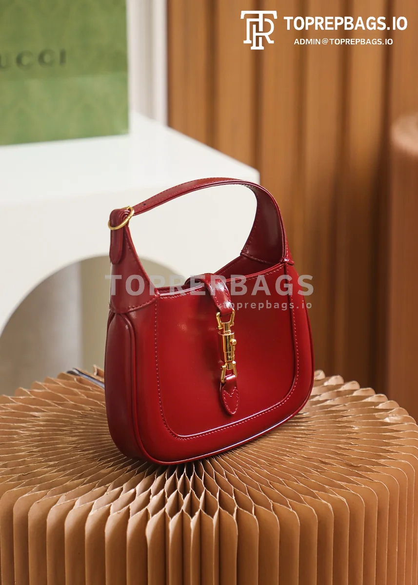 Gucci Jackie 1961 Mini in Red