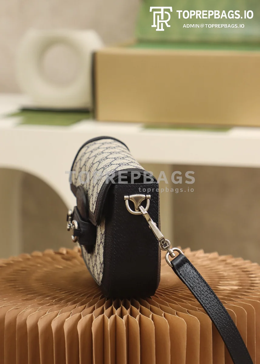 Gucci 1955 Horsebit Saddle in Beige