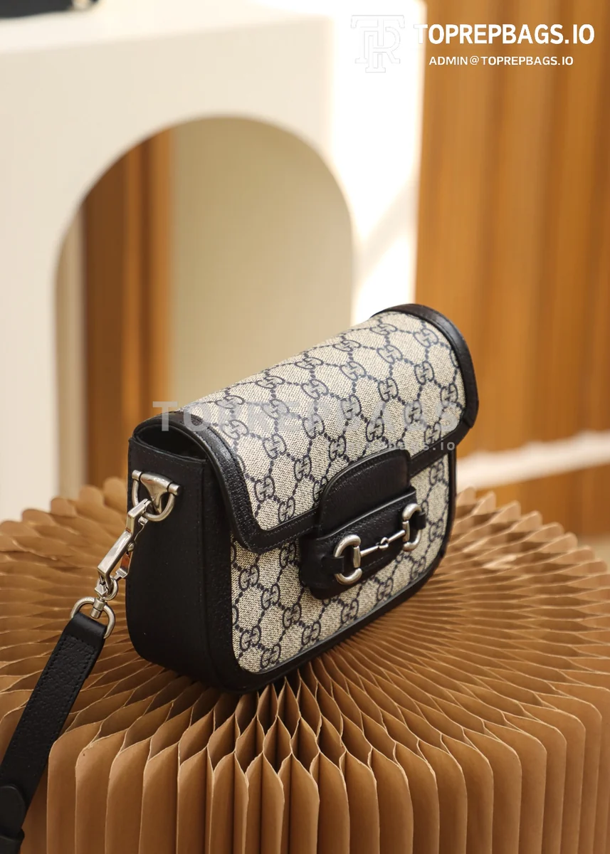 Gucci 1955 Horsebit Saddle in Beige