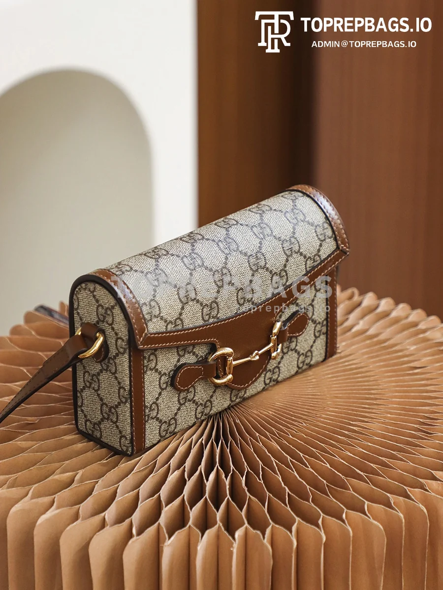 Gucci 1955 Horsebit in Beige