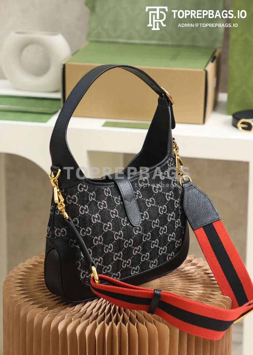 Gucci Jackie 1961 in Black