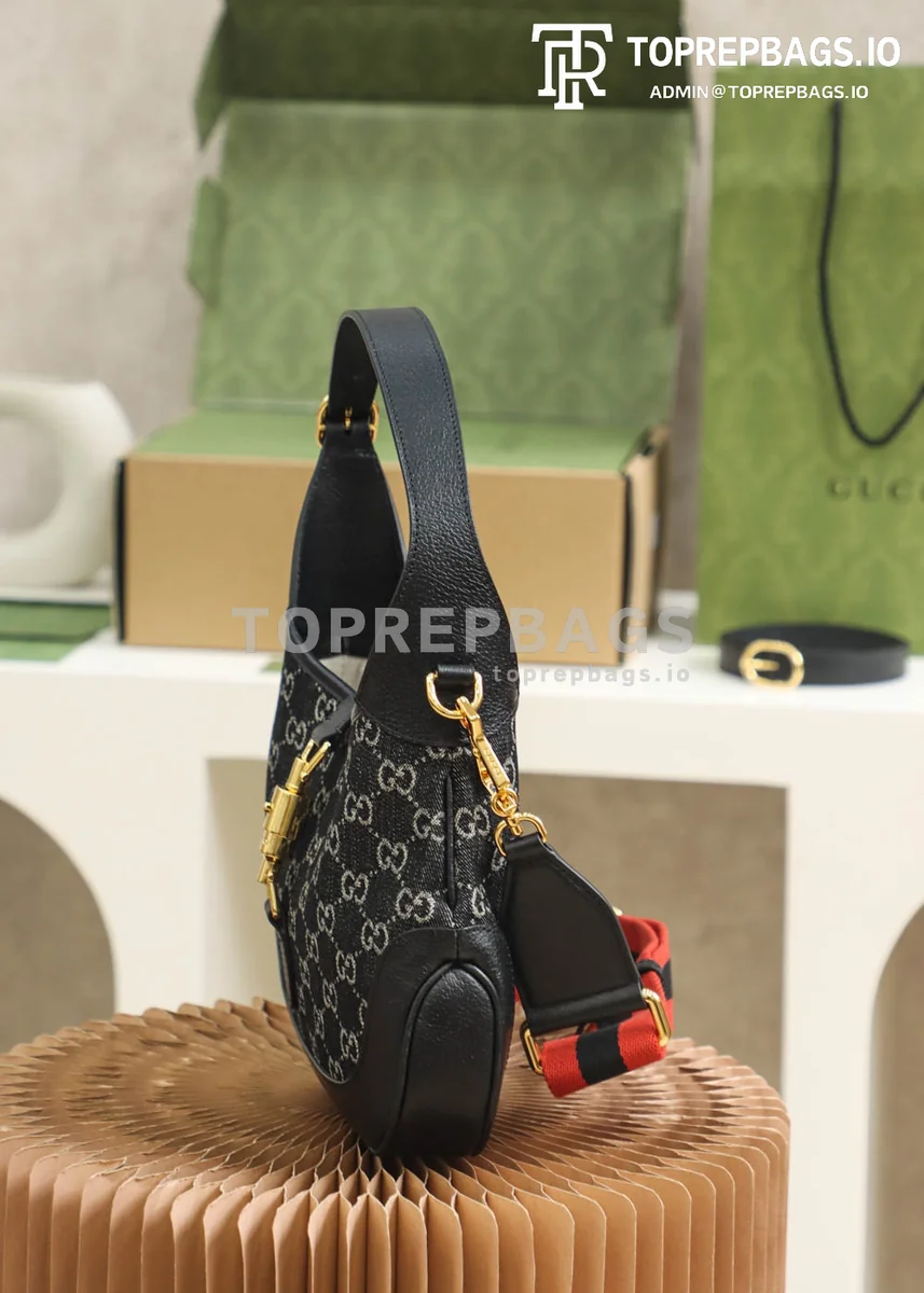 Gucci Jackie 1961 in Black