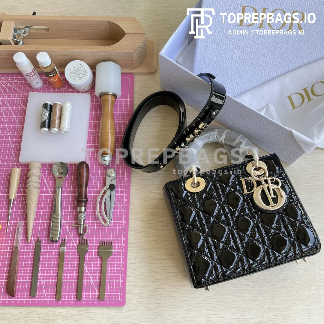 Dior D-Joy in Black
