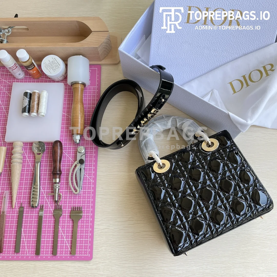 Dior D-Joy in Black
