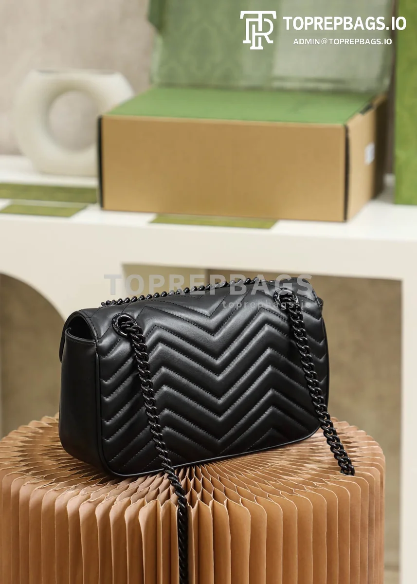 Gucci GG Marmont in Black