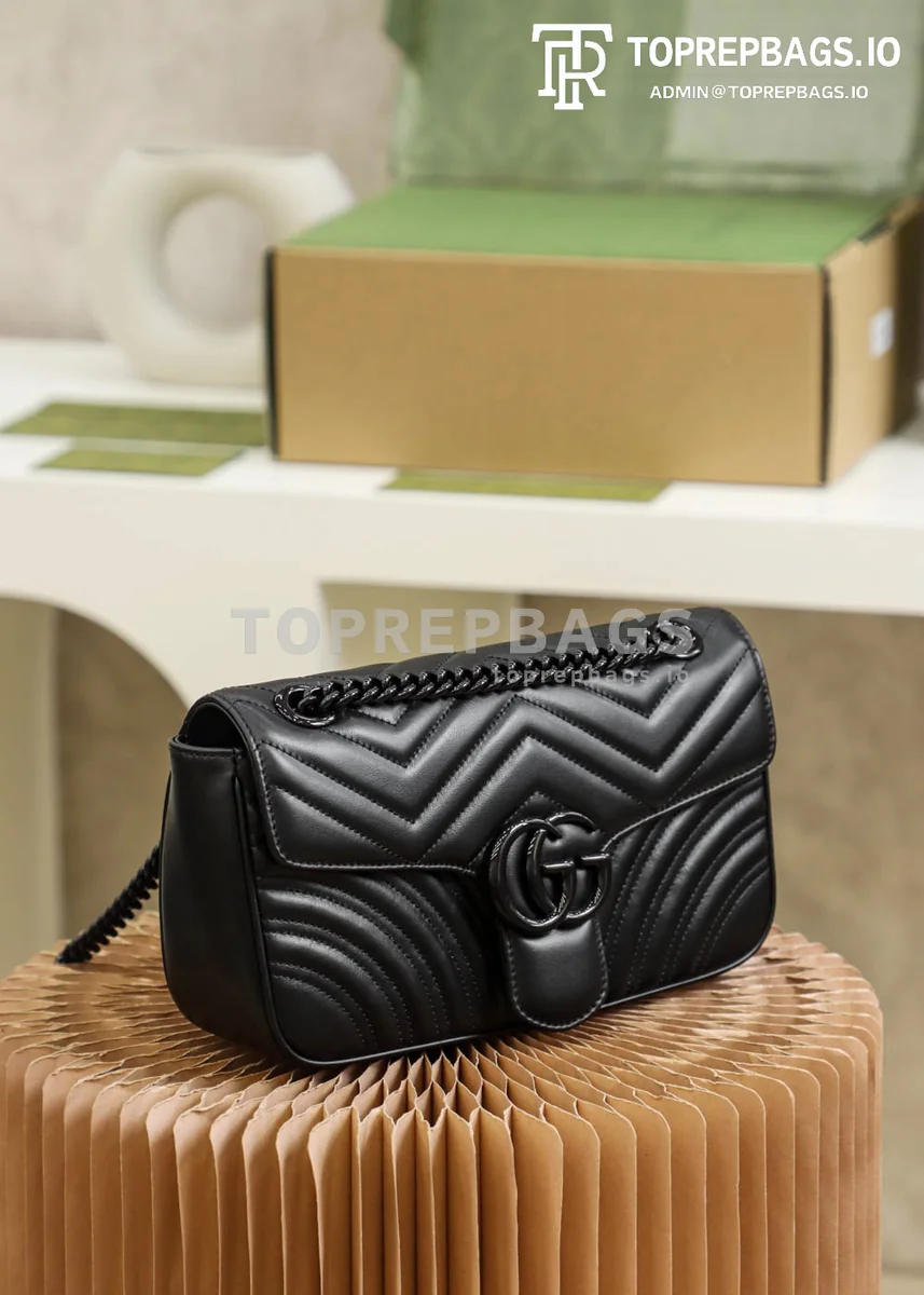 Gucci GG Marmont in Black