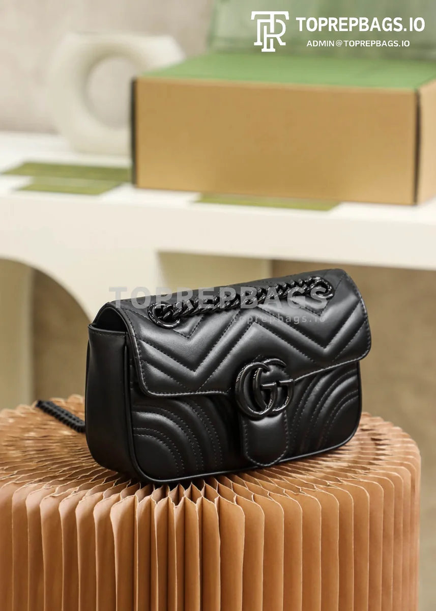 Gucci GG Marmont Mini in Black