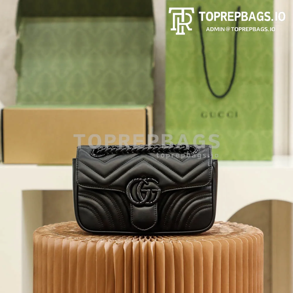Gucci GG Marmont Mini in Black