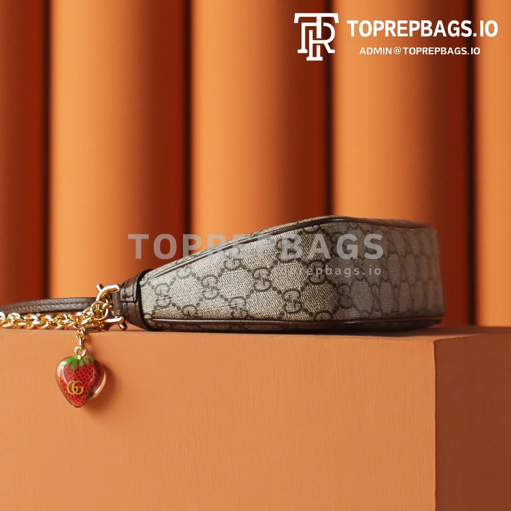 Gucci Ophidia Hobo in Beige