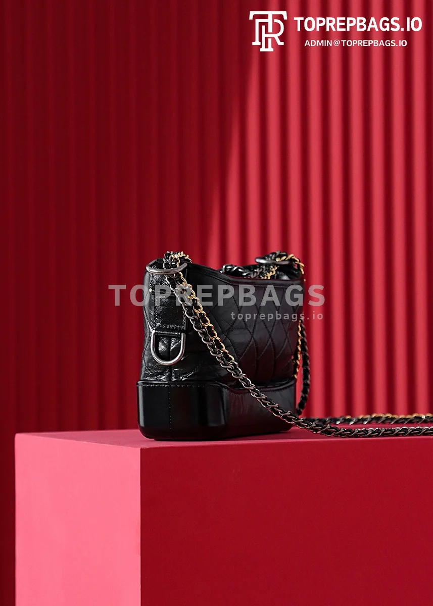 Chanel Gabrielle Hobo Small in Black