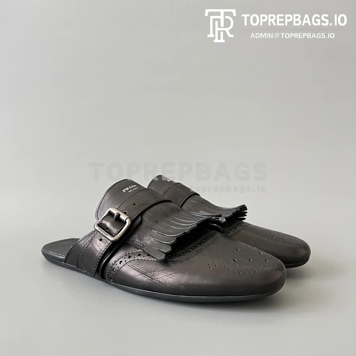 Prada Shuffle in Black