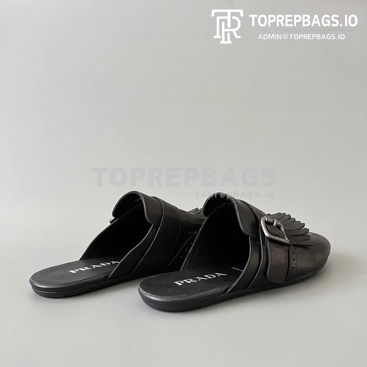 Prada Shuffle in Black