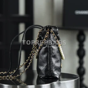 Chanel 22 Bag Mini in Black
