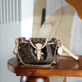 Louis Vuitton Odyssee in Brown