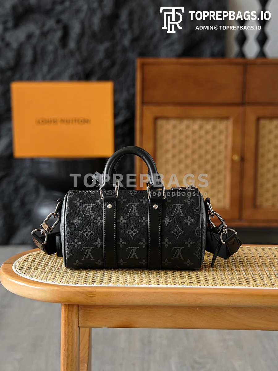 Louis Vuitton Keepall in Black