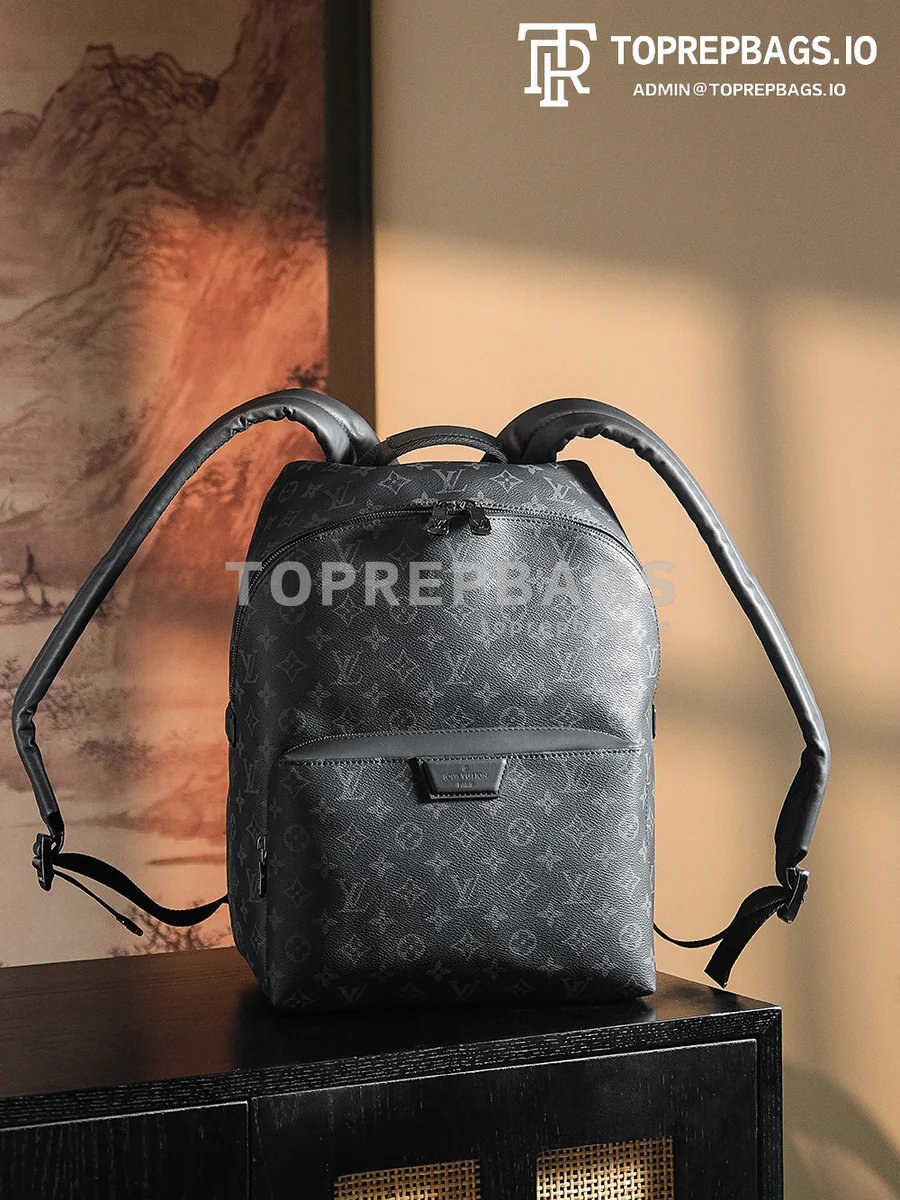 Louis Vuitton Discovery Backpack in Black