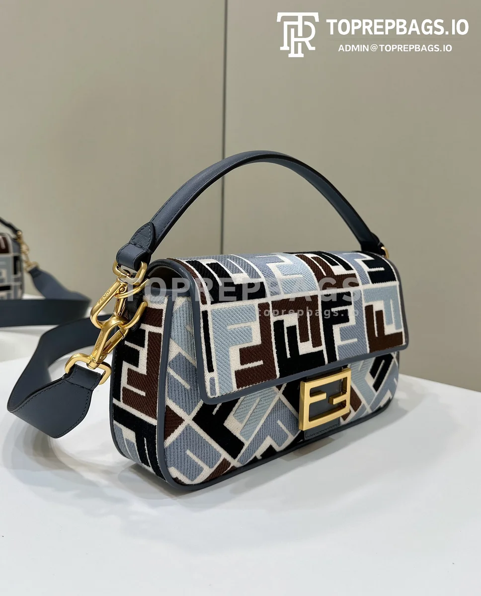 Fendi Baguette in Grey
