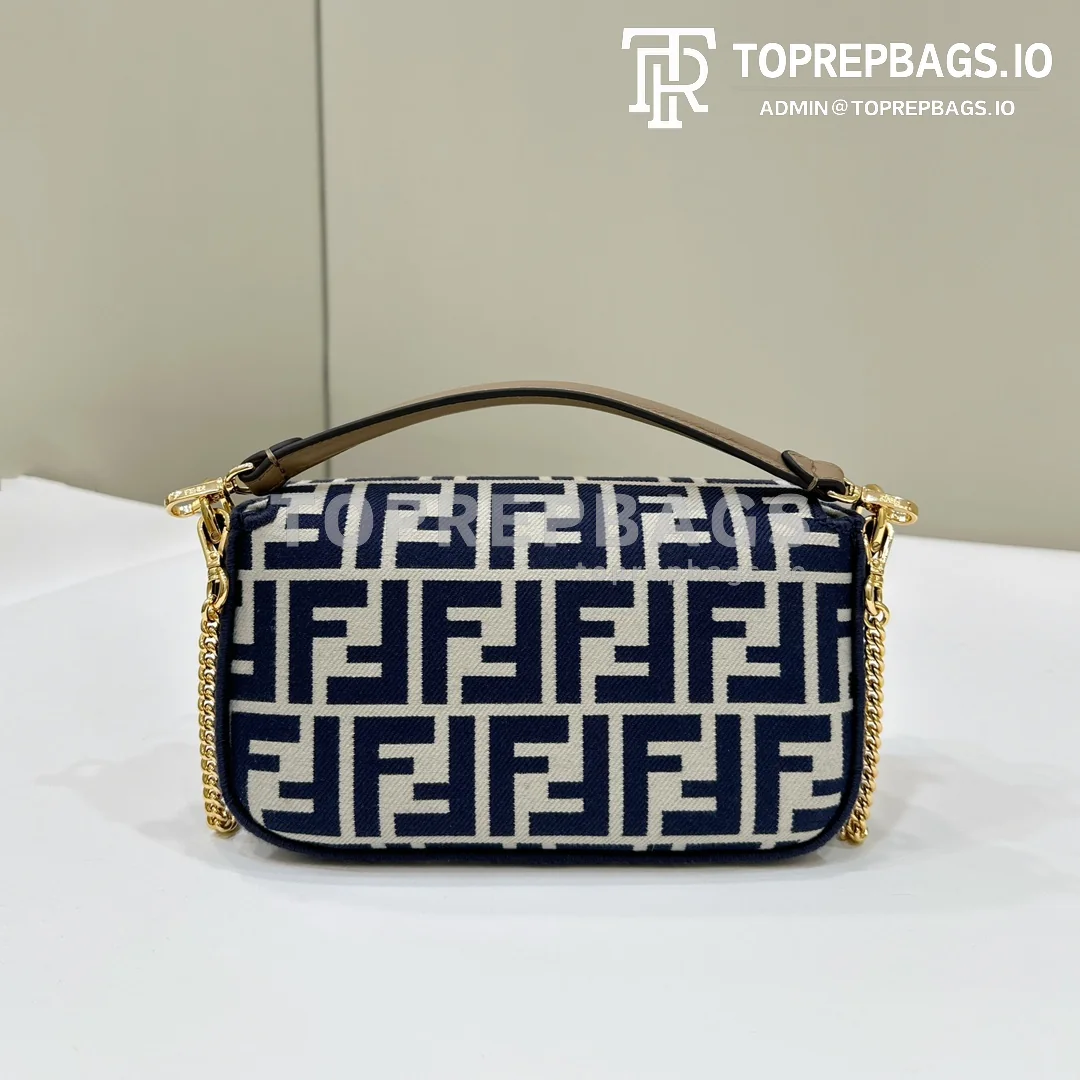 Fendi Baguette in Blue