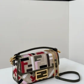 Fendi Baguette Mini in Beige