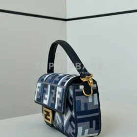 Fendi Baguette in Grey
