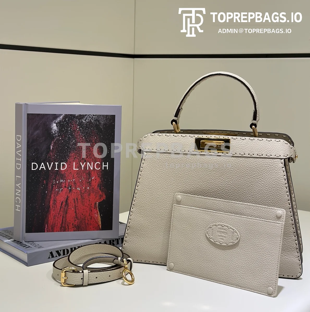 i1769935477162_3080_0_0 Fendi Peekaboo Medium in Beige